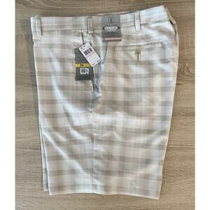MEN’S NWT PGA Tour Flat Front Plaid Shorts Beige and White Men’s Waist 40